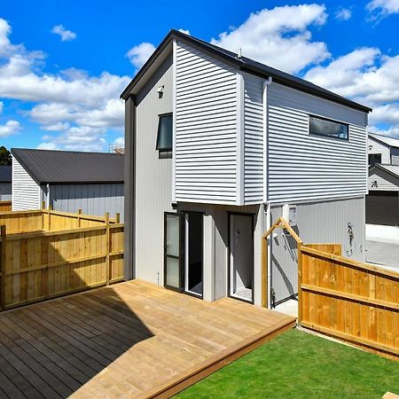 4 Bedroom Home Fully Furnished In Papakura, Auckland Exterior foto